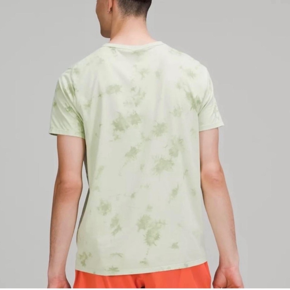 Lululemon Shirt Large Green Tie Dye Fundamental Tee Casual Workout Logo Gym